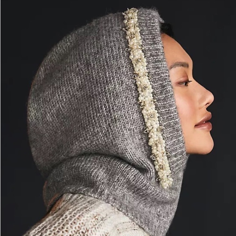 NWT Anthropologie Embellished Knit Hood - Picture 2 of 4